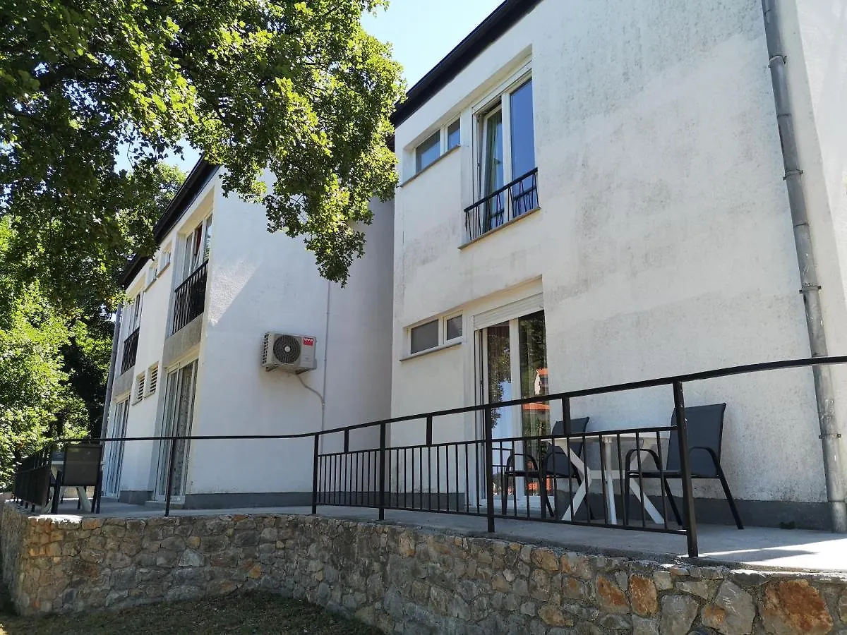 Guest House Morska Grota Povile