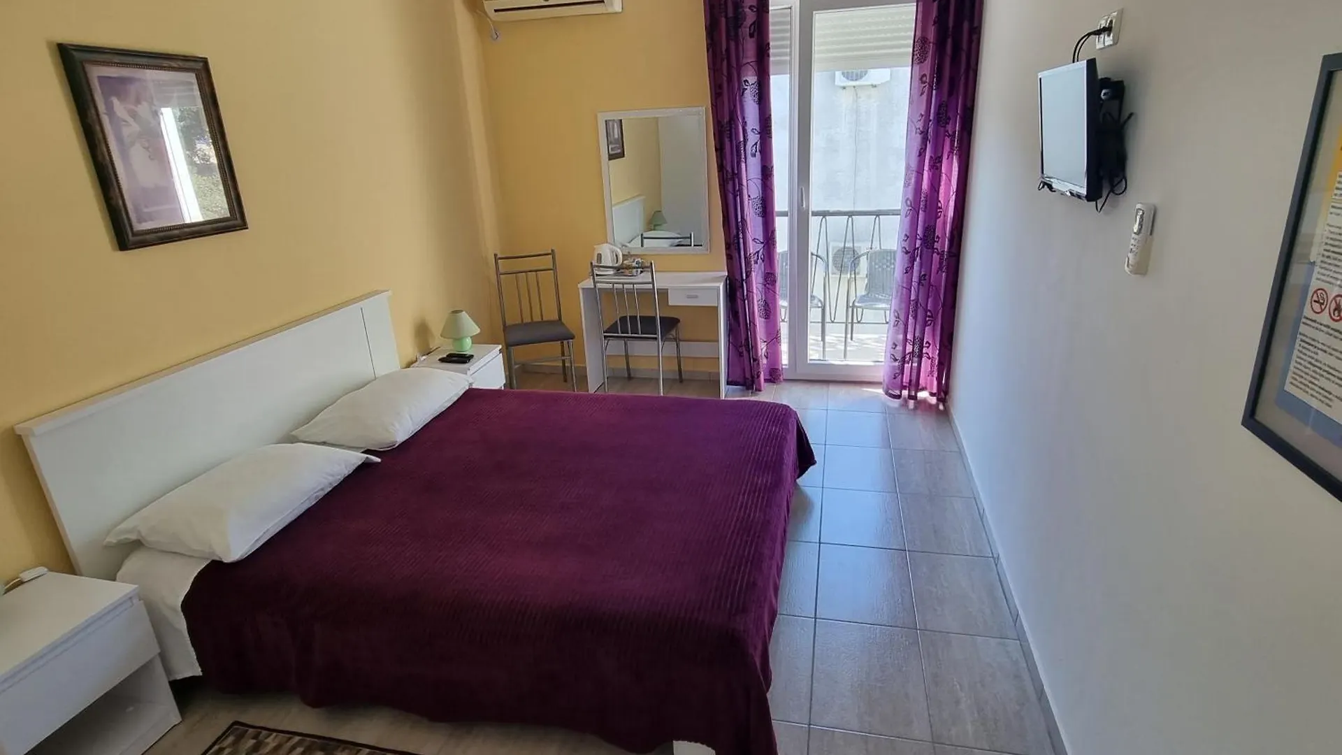 Guest House Morska Grota Povile