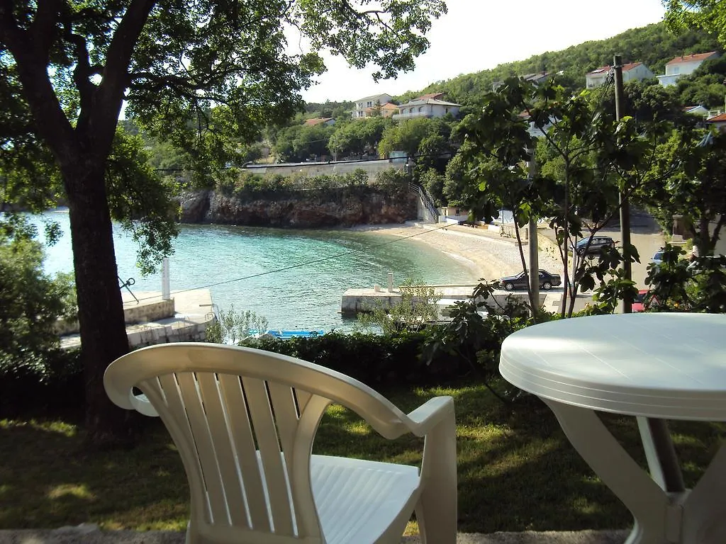 Guest House Morska Grota Povile