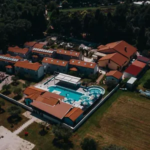 Resort Zatisje 3*, Savudrija Kroatien